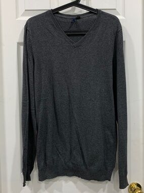 NWOT H&M DIVIDED Sweater Size Medium